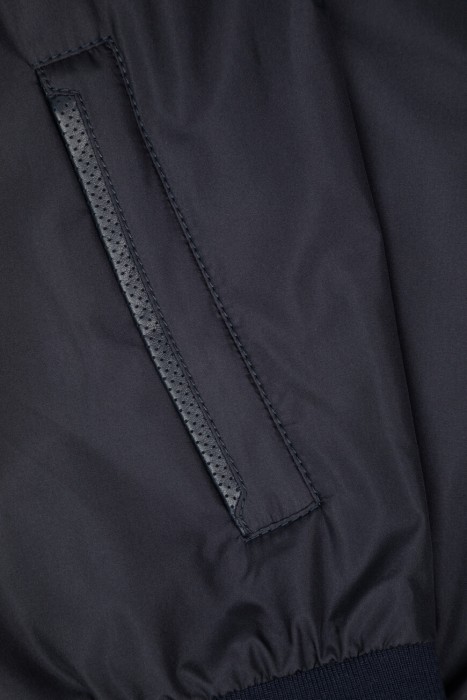 куртка  для взрослого возраста с изнаночной стороны