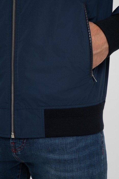 куртка  из полиэстера спереди