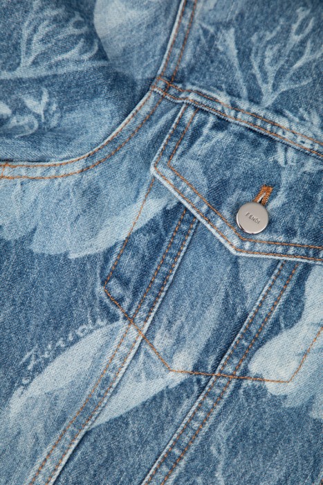 куртка  универсального стиля с лицевой стороны