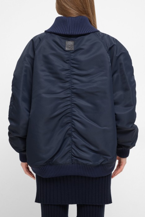 куртка  от бренда loewe вид слева