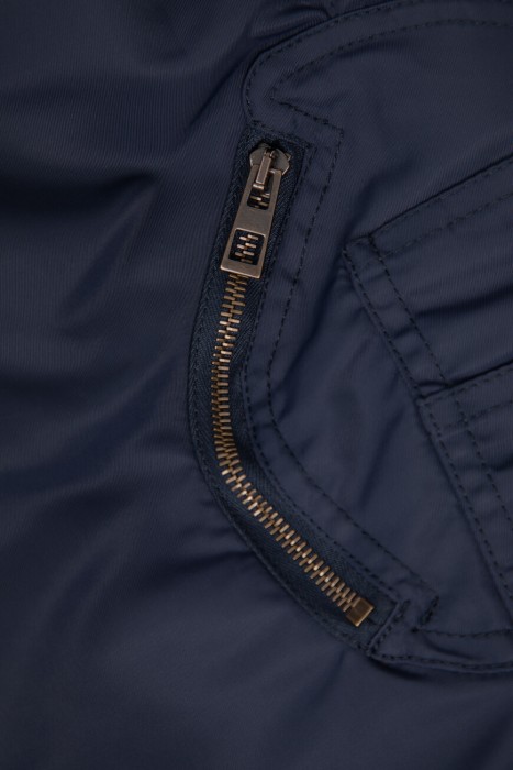 куртка  для взрослого возраста с изнаночной стороны