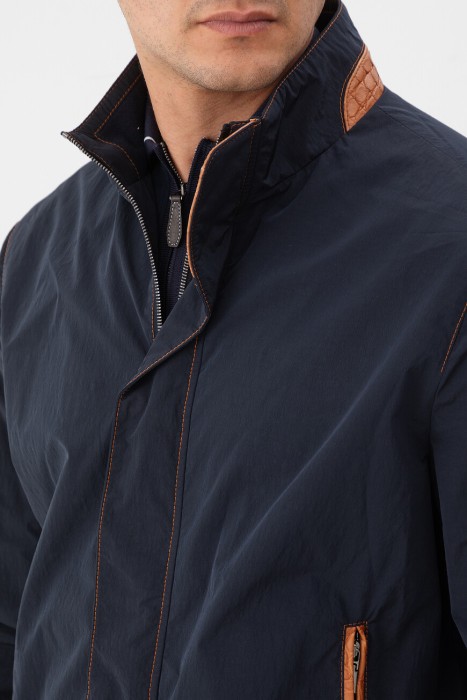 куртка  из италии вид сбоку