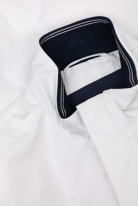 куртка  активного стиля с лицевой стороны