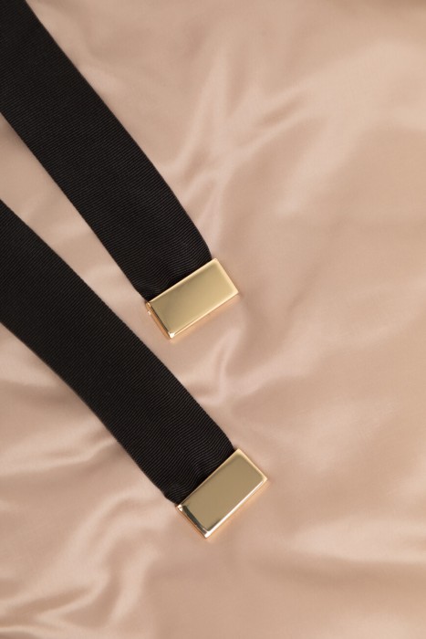 куртка  для взрослого возраста с изнаночной стороны