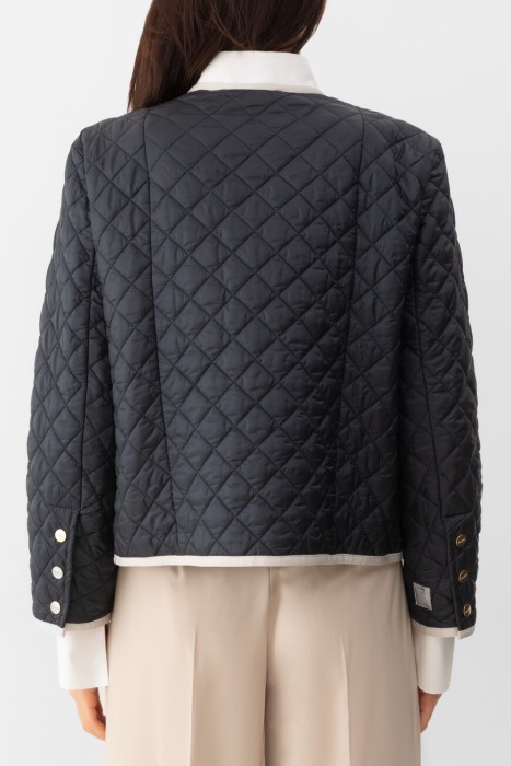 куртка  по цене 72400 руб вид справа