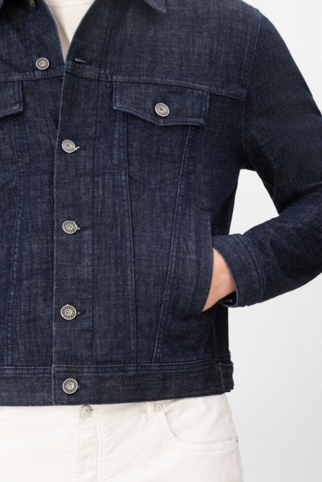 Товар синего цвета с внутренней стороны