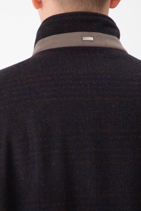 куртка  из шерсти спереди