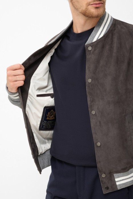 куртка  из замши спереди