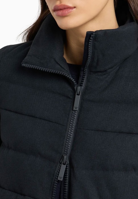 куртка  из проверенных материалов спереди