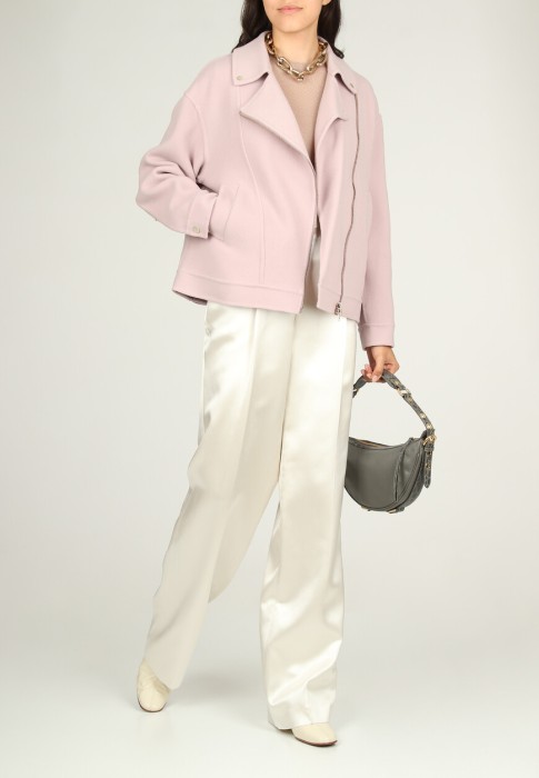 куртка  по цене 130900 руб вид справа