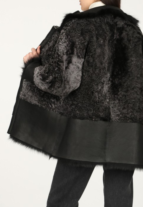 куртка  из проверенных материалов спереди