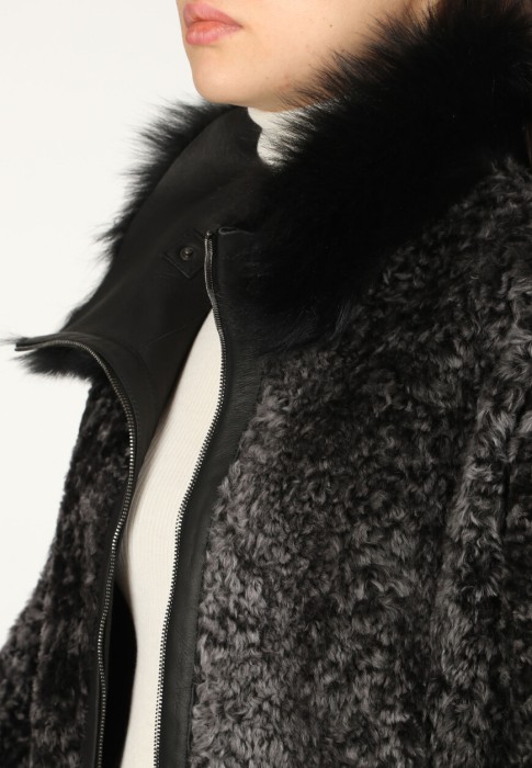 куртка  для взрослого возраста с изнаночной стороны