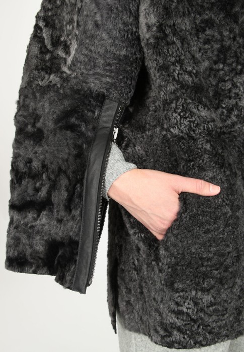 куртка  из проверенных материалов спереди