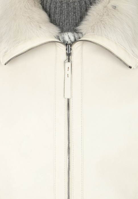 куртка  для взрослого возраста с изнаночной стороны