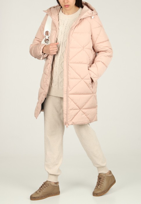 куртка  по цене 53900 руб вид справа