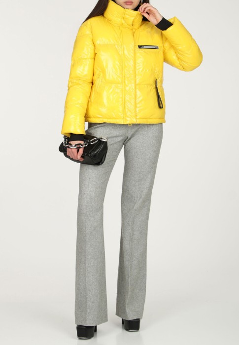 куртка  по цене 41900 руб вид справа