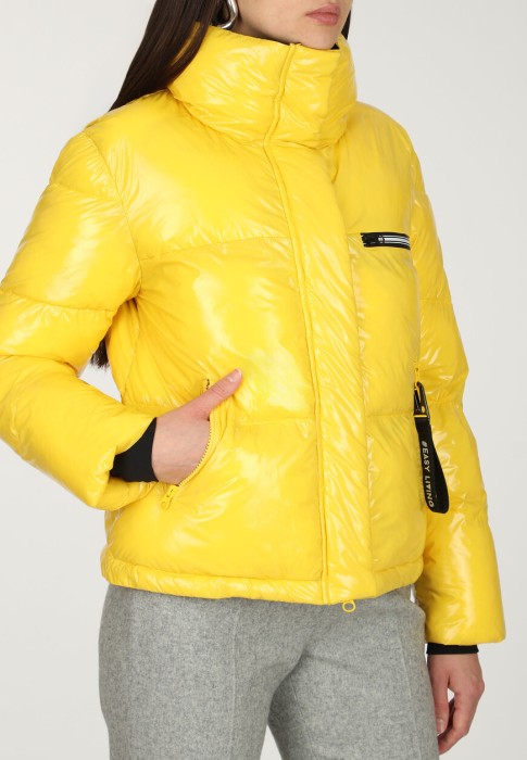 Продукция для женщин фото