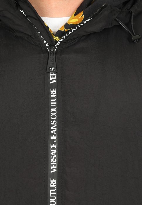 куртка  из проверенных материалов спереди