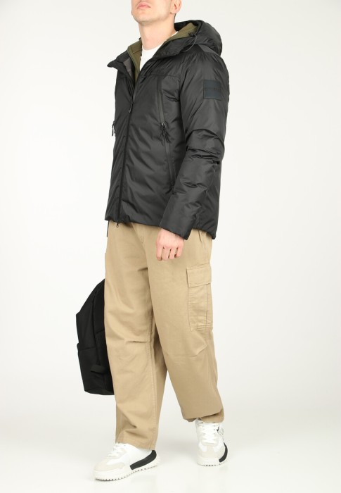 куртка  по цене 46235 руб вид справа