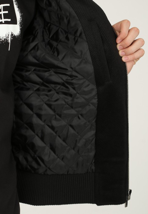 куртка  для взрослого возраста с изнаночной стороны