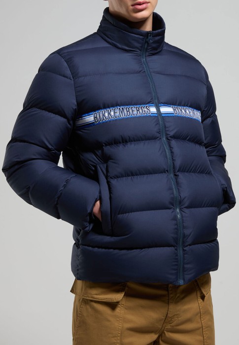 куртка  из италии вид сбоку