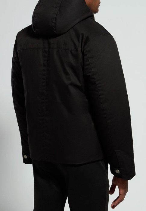 Товар черного цвета с внутренней стороны