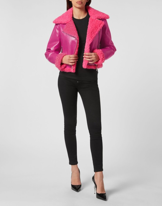 куртка  по цене 64731 руб вид справа