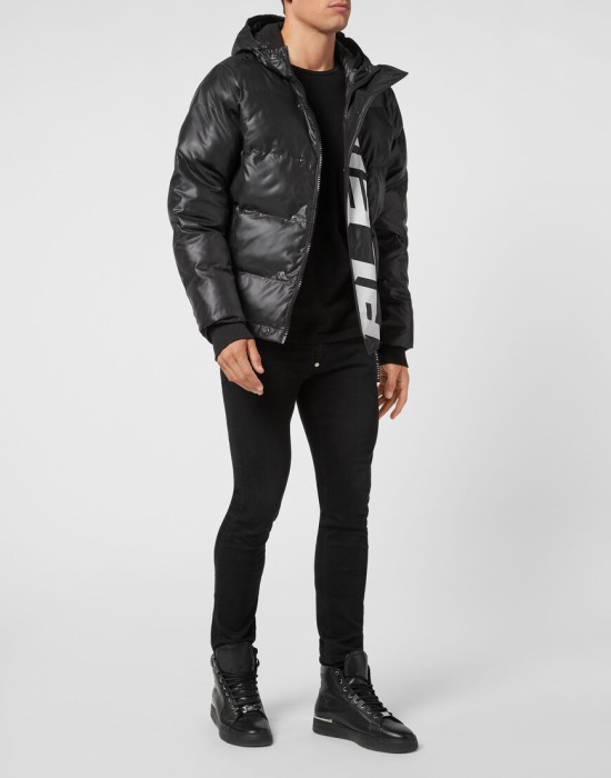 куртка  по цене 54264 руб вид справа