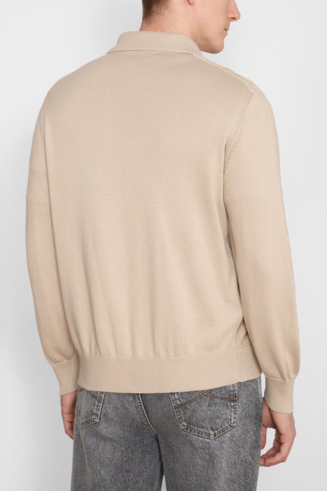 куртка  по цене 396550 руб вид справа