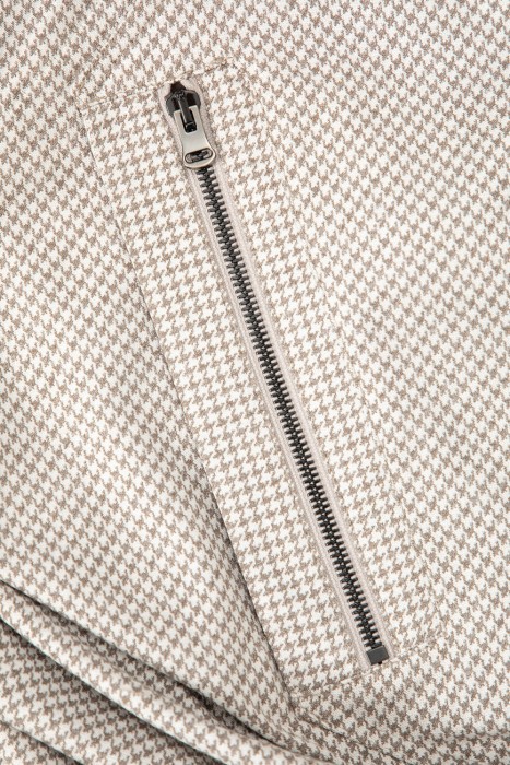 куртка  спортивного стиля с лицевой стороны