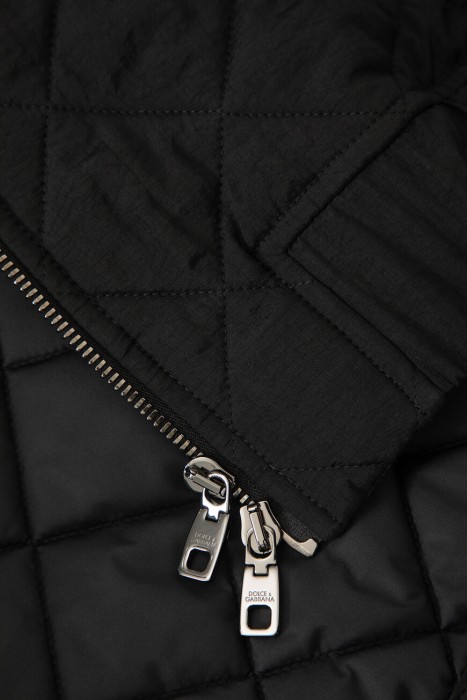 куртка  для взрослого возраста с изнаночной стороны