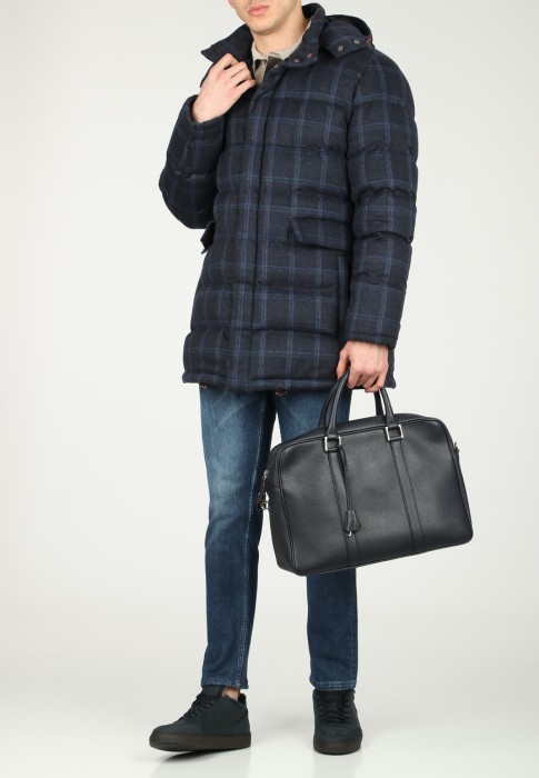 куртка  по цене 354130 руб вид справа