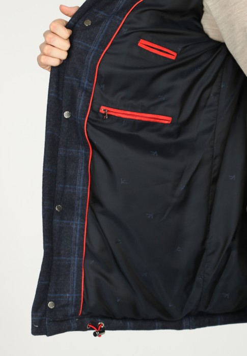 куртка  для взрослого возраста с изнаночной стороны