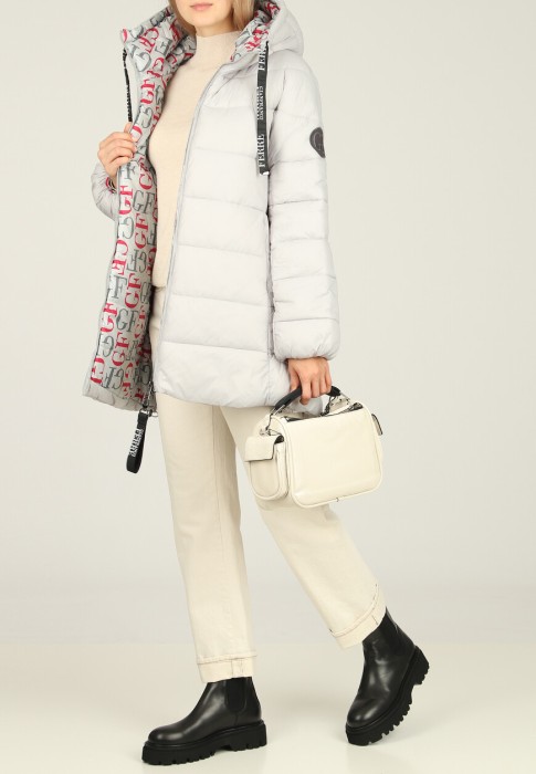 куртка  по цене 41930 руб вид справа