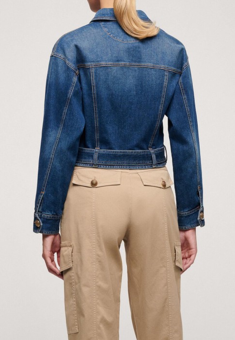 Товар синего цвета с внутренней стороны