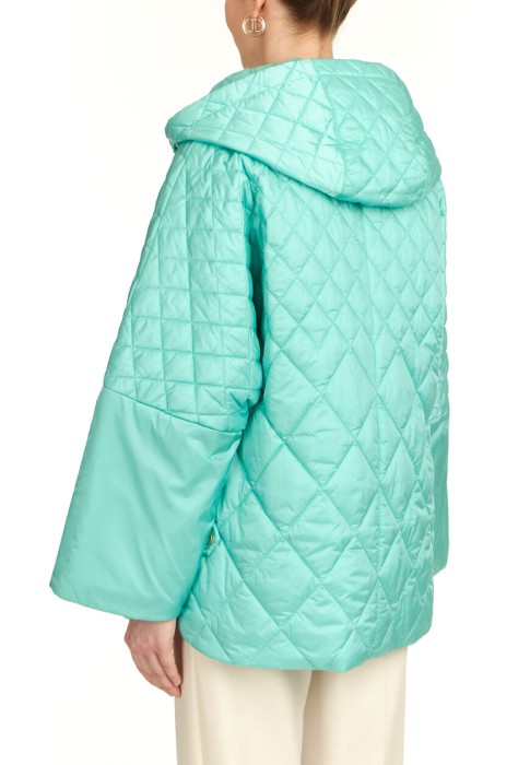 Товар зеленого цвета с внутренней стороны