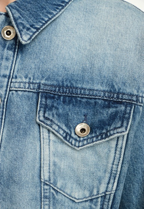 куртка  из проверенных материалов спереди