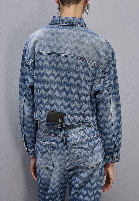 куртка  по цене 30464 руб вид справа