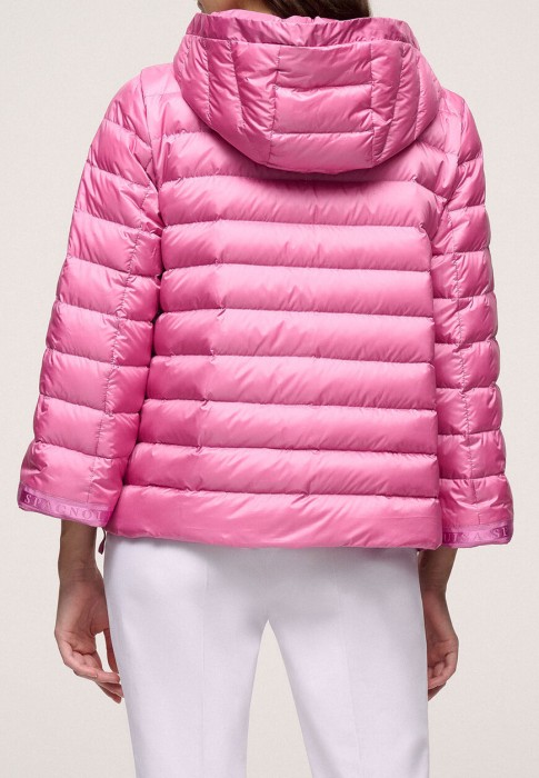 Товар розового цвета с внутренней стороны