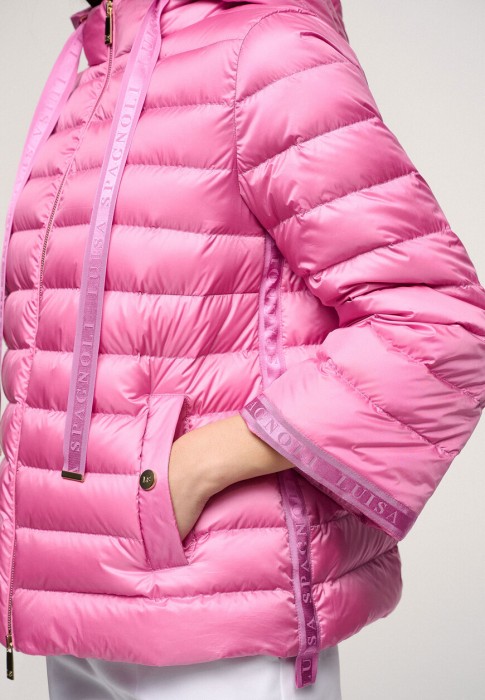 Продукция для женщин фото