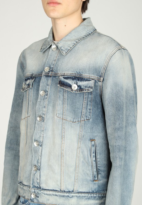 куртка  из проверенных материалов спереди