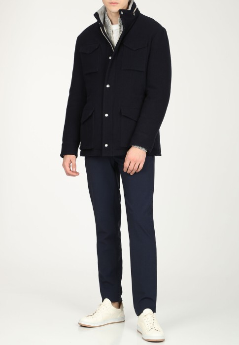 куртка  по цене 254030 руб вид справа