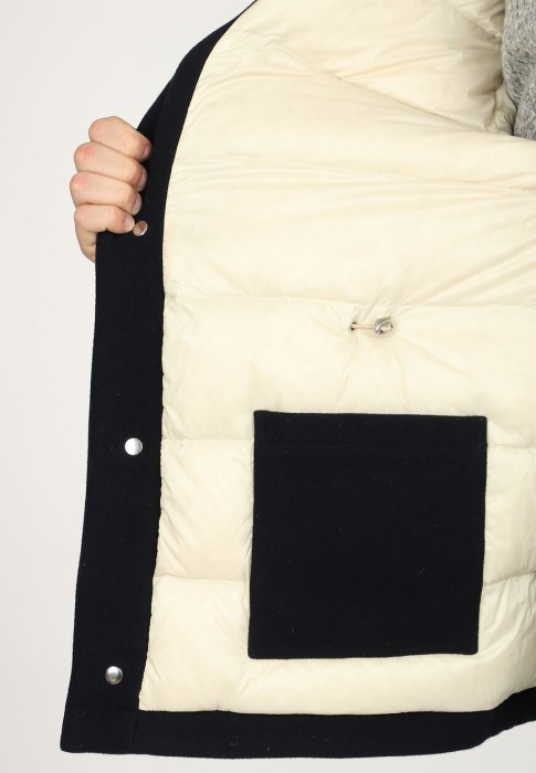 куртка  для взрослого возраста с изнаночной стороны
