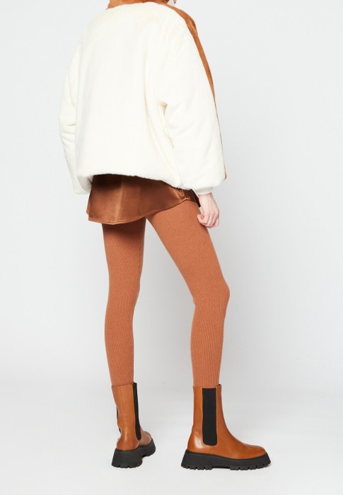 куртка  по цене 53830 руб вид справа