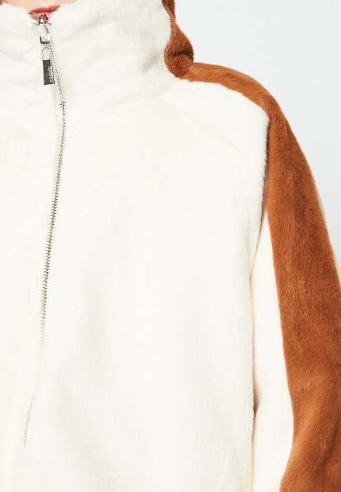 Продукция для женщин фото