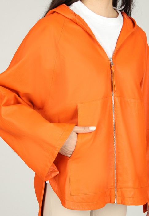 Товар оранжевого цвета с внутренней стороны