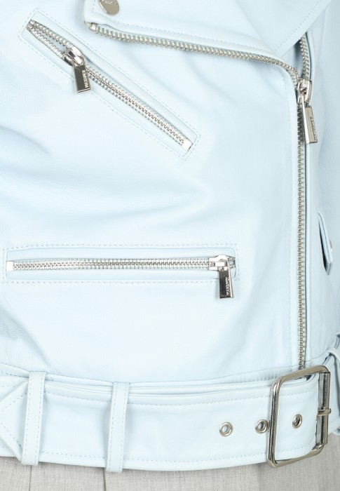 куртка  из проверенных материалов спереди