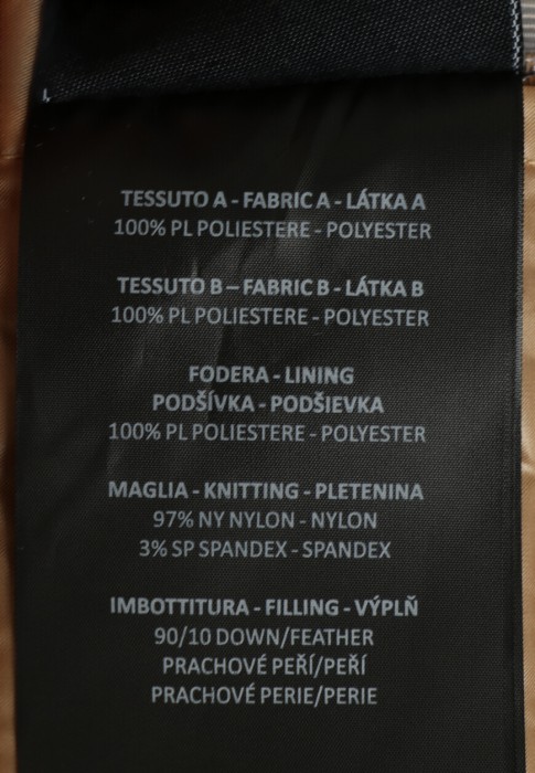 куртка  для взрослого возраста с изнаночной стороны