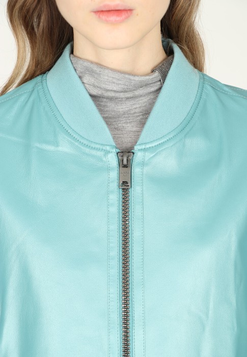 куртка  из проверенных материалов спереди