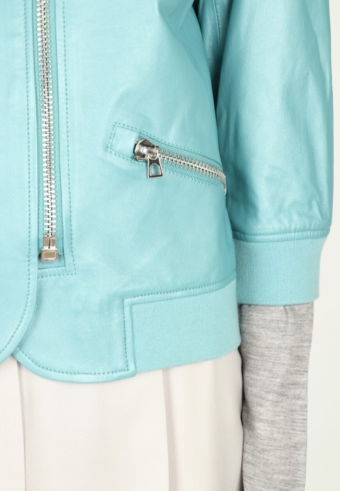 куртка  из проверенных материалов спереди